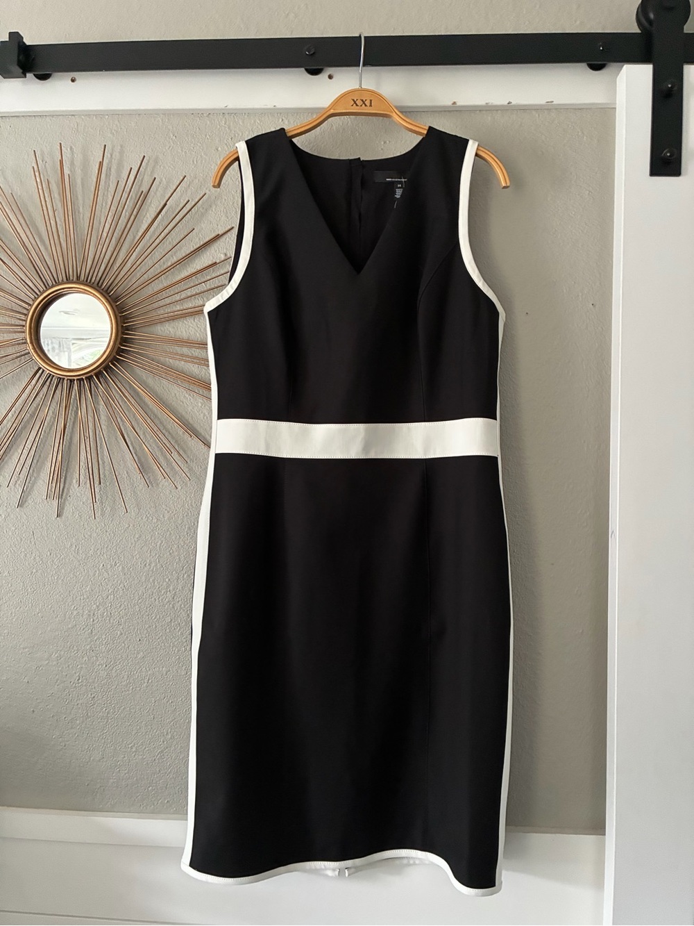 White House Black Market Black and White Sleeveless Midi Sheath Dress